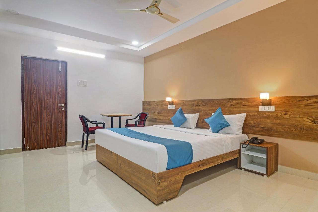 The Balcony Hotel Hyderabad Exterior photo