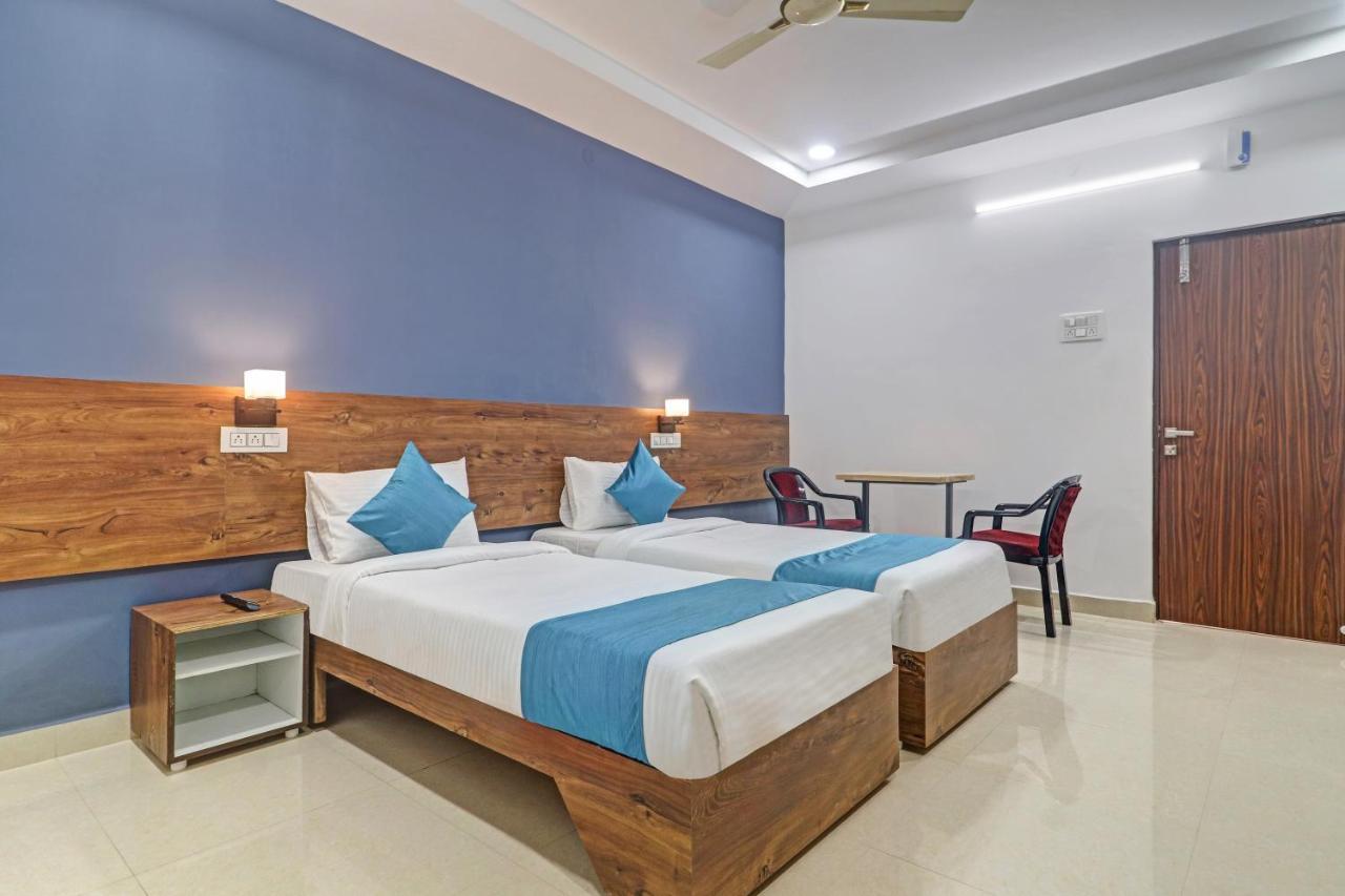 The Balcony Hotel Hyderabad Exterior photo
