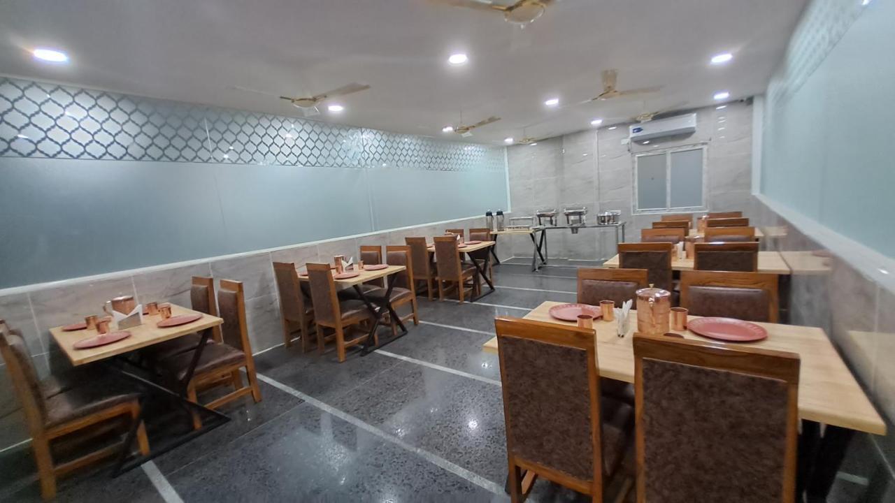 The Balcony Hotel Hyderabad Exterior photo