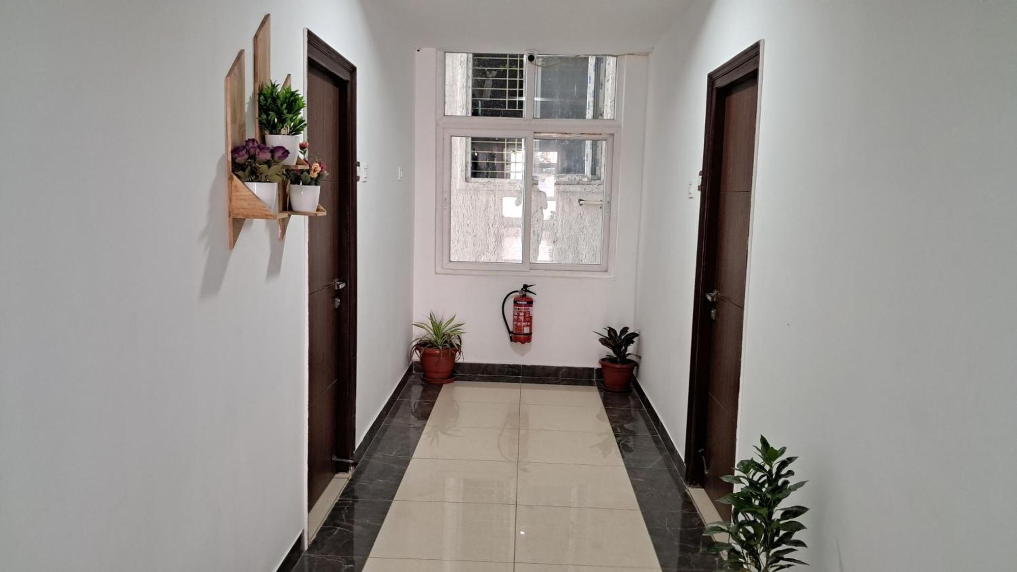 The Balcony Hotel Hyderabad Exterior photo