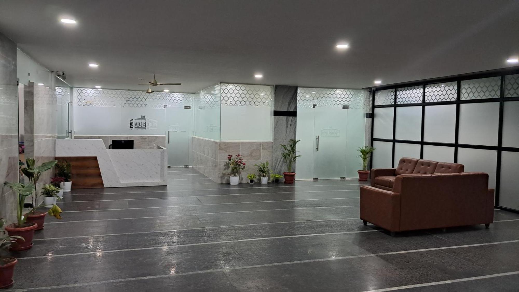 The Balcony Hotel Hyderabad Exterior photo